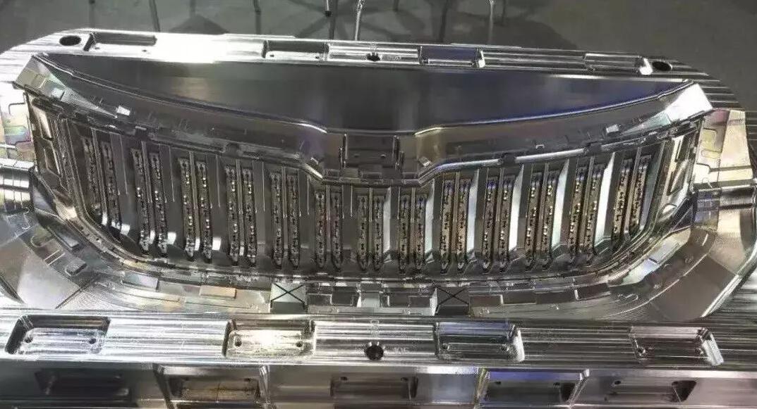 車燈模芯加工  保險(xiǎn)杠加工 